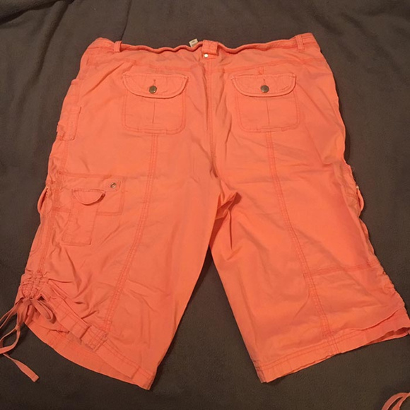 Vibrant Coral Capri/Shorts - Picture 2 of 7